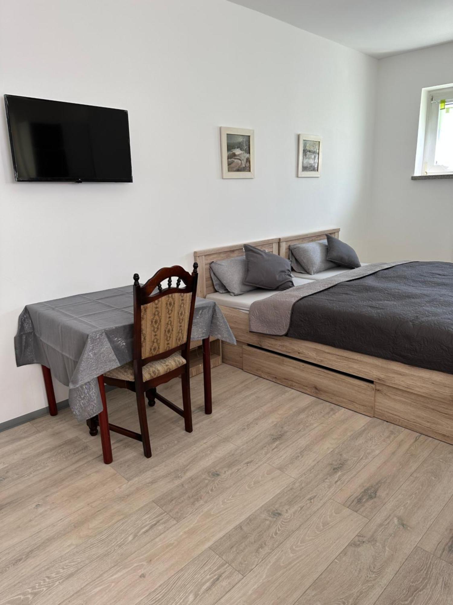 Ein Zimmer Wohnung Am Markt Oelsnitz  Eksteriør bilde
